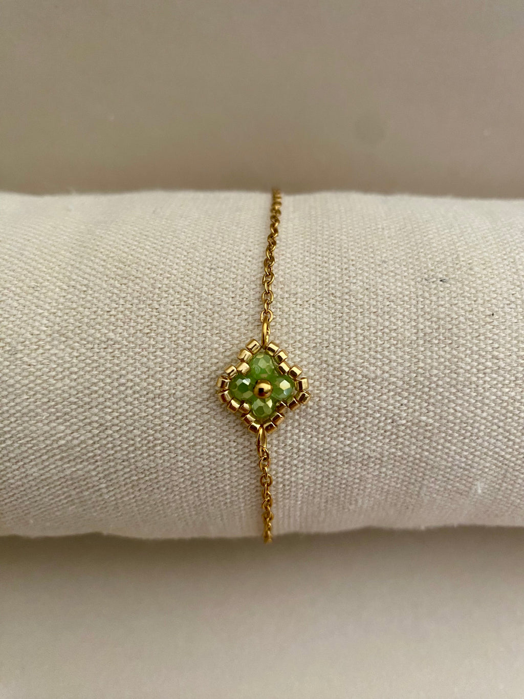 Bracelet fleur vert