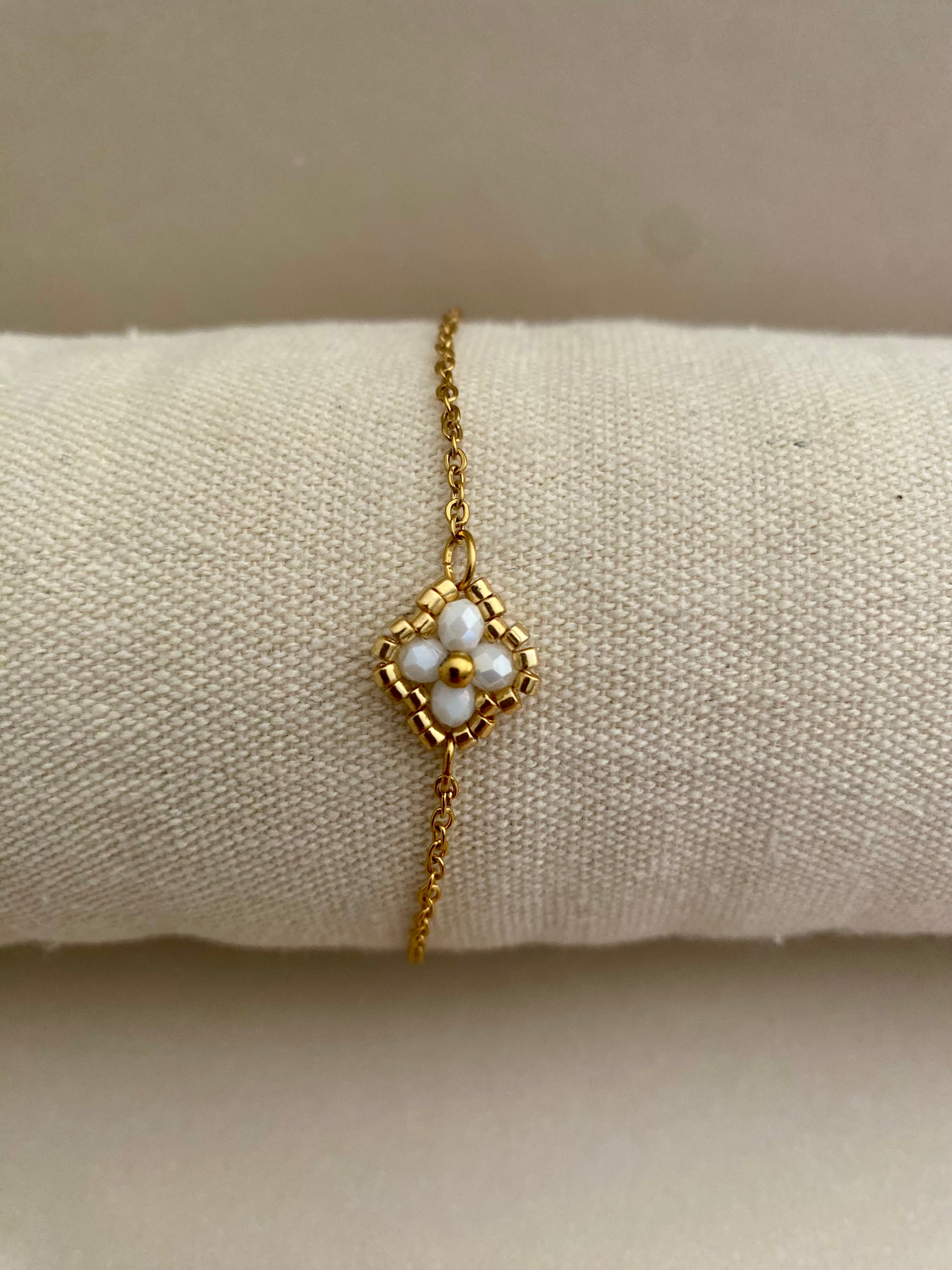 Bracelet fleur blanche
