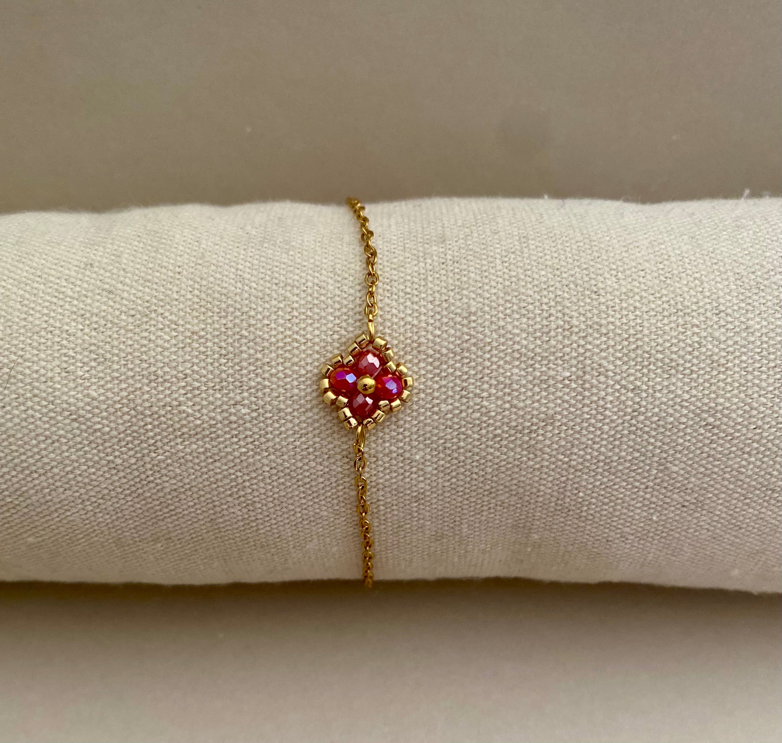 Bracelet fleur rouge